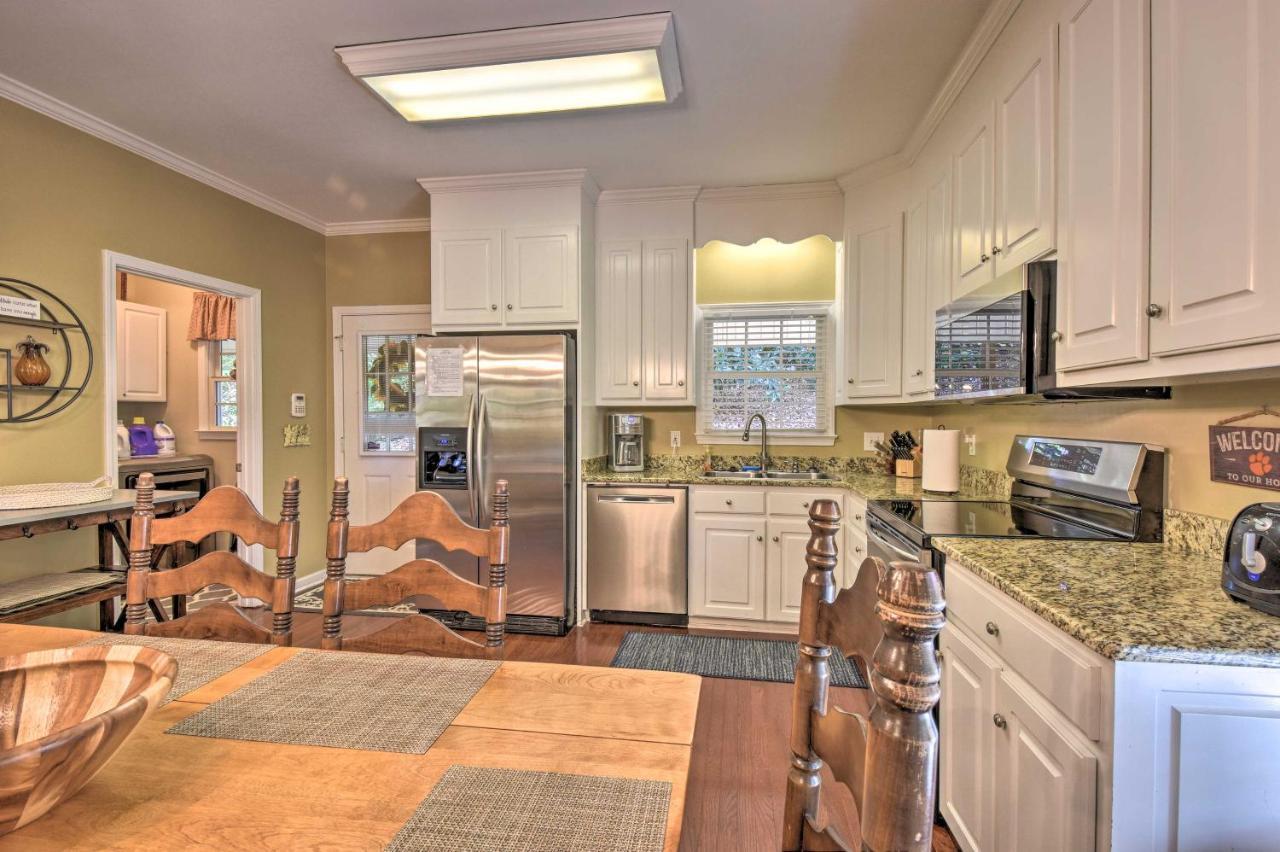 Lake Keowee Escape With Dock, Deck And Lake Access! Six Mile Екстериор снимка